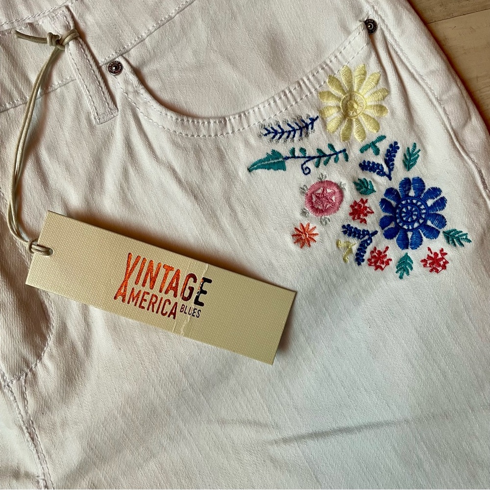 Embroidered White Denim Shorts - Picture 7 of 10